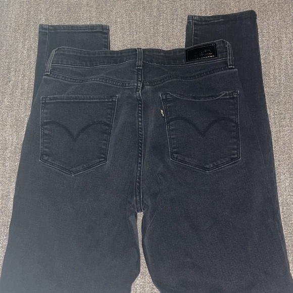 Black Levi’s Jeans - Picture 4 of 4